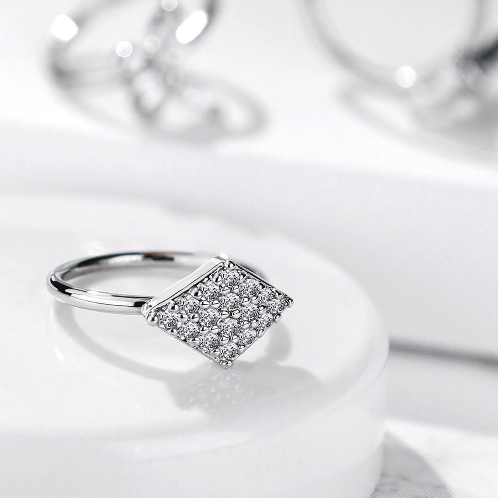 Ring Diamond Shaped Zirconia Silver Bendable